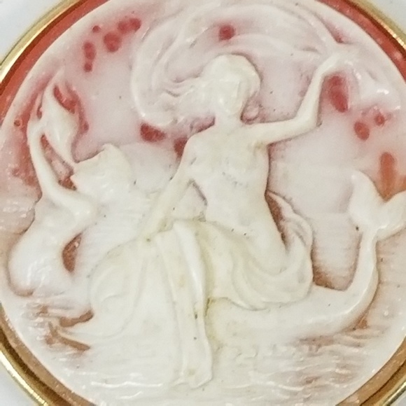 Vintage Mermaid Cameo Locket Pendant With Mirror – Mythical Sea Goddess Design - Picture 2 of 4